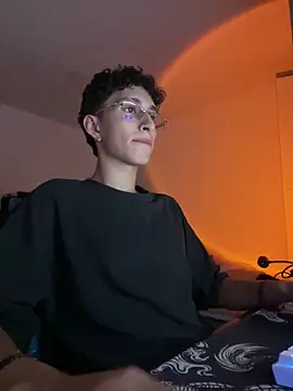 iKrofur online show from March 8, 4:09 am