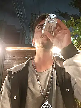 thallespessoa online show from September 13, 10:44 pm