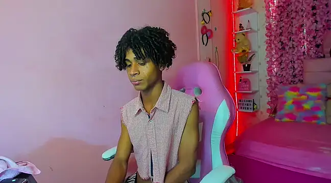 Santy bigcock  online show from March 21, 9:45 pm