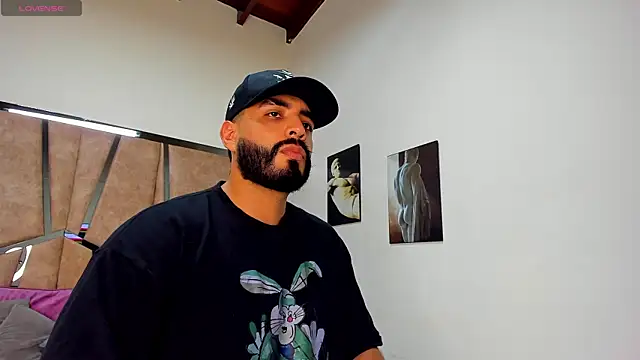 LeandroRusso online show from March 8, 9:51 pm