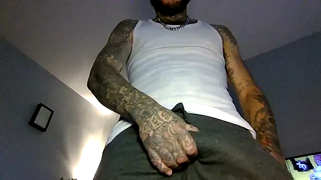 cruz815 online show from October 12, 8:25 pm