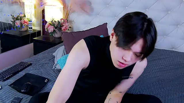 Snapshot of just_gay_ chatting on March 10, 1:21 pm just gay  online show from March 10, 1:21 pm