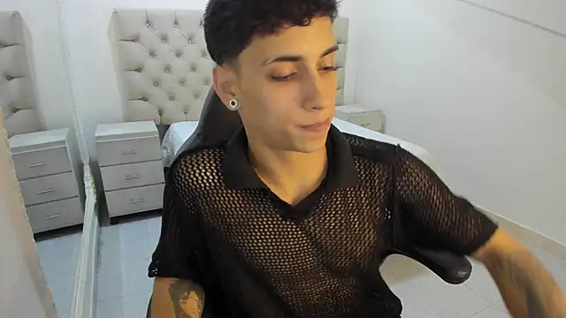 JhoanLeandro online show from December 1, 5:21 am