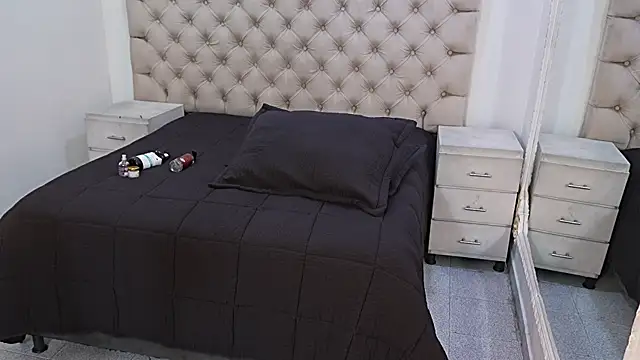 JhoanLeandro online show from February 28, 8:02 am