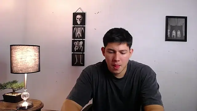 JamesCr  online show from November 24, 2:45 am