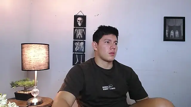 JamesCr  online show from November 25, 2:46 am