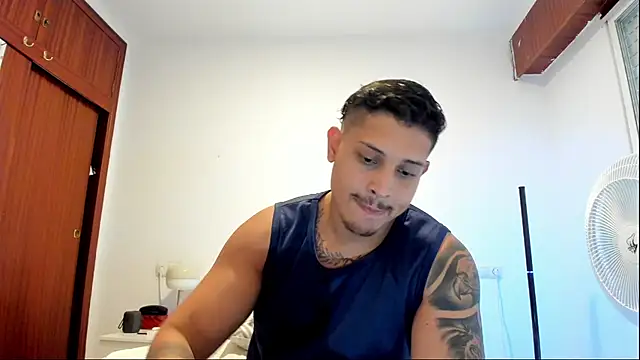 JohanSmith online show from August 1, 3:22 pm