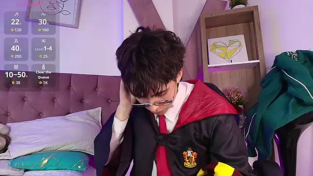 PepperTwink online show from October 25, 5:36 pm