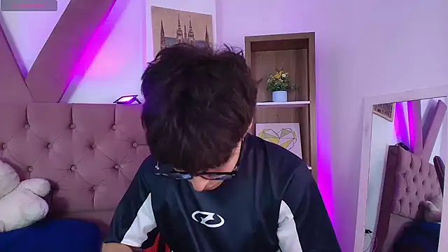 PepperTwink online show from April 1, 3:53 pm