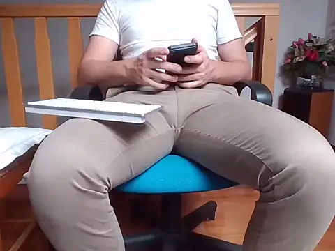 sheer socks online show from December 1, 9:01 am