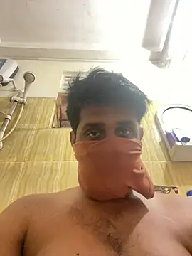 Snapshot of sixinchespaka chatting on March 3, 1:48 pm sixinchespaka online show from March 3, 1:48 pm