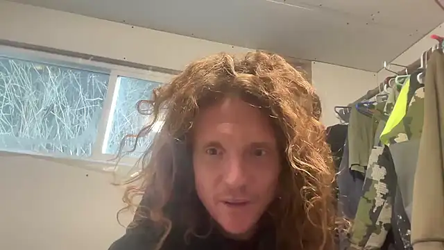 Snapshot of redone8in chatting on February 12, 5:26 pm redone8in online show from February 12, 5:26 pm