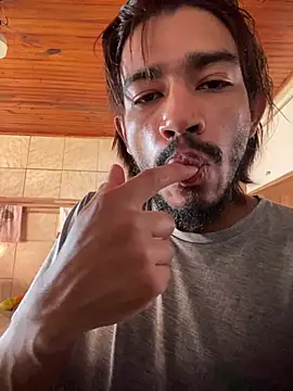 Mineirinho043 online show from February 18, 11:30 am