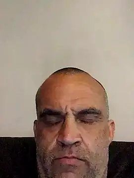 ben022076 online show from June 22, 4:44 pm