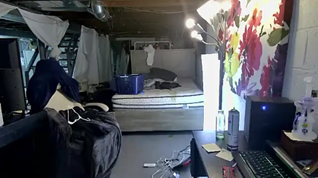 BadJewfucks online show from December 18, 1:34 am