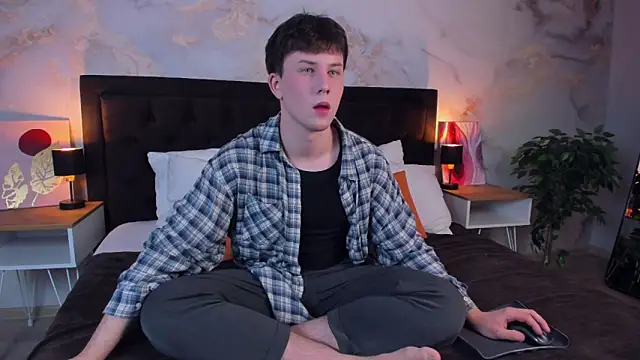 AdrianoAubert online show from September 30, 3:02 am