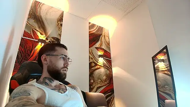 Luke davis01 online show from March 25, 1:04 pm