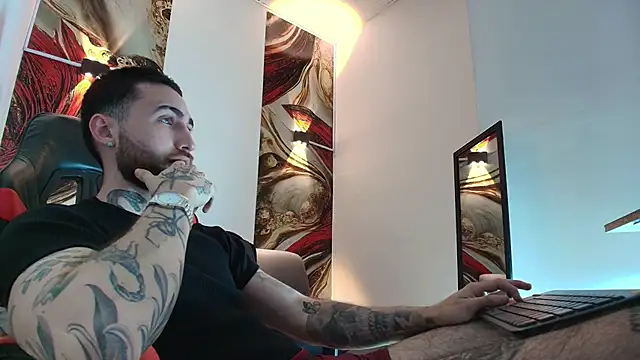 Luke davis01 online show from December 22, 1:19 pm