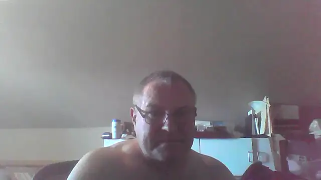 Snapshot of mkestr69 chatting on September 11, 9:58 pm mkestr69 online show from September 11, 9:58 pm