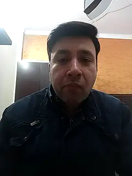 innocentboy1987 online show from January 17, 8:06 am