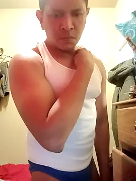 Snapshot of machoactivo1 chatting on March 18, 8:39 am machoactivo1 online show from March 18, 8:39 am