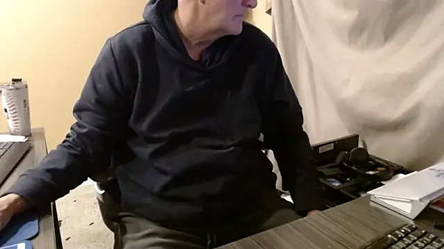 olderandwiser2 online show from December 2, 6:16 am