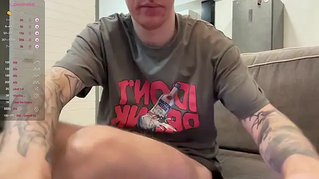 jaffersonlouis online show from October 12, 3:39 pm