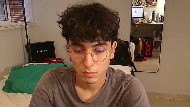 Snapshot of salvatore_montt chatting on March 14, 11:20 pm salvatore montt online show from March 14, 11:20 pm