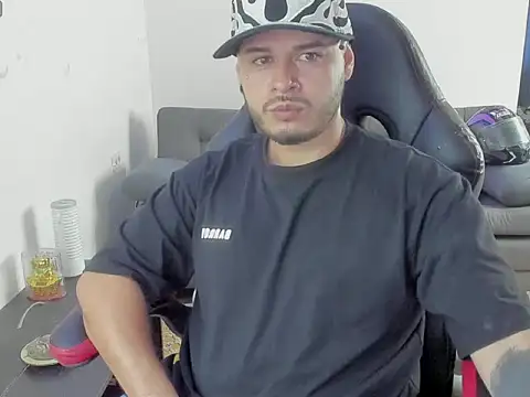 ragnar lothbrok777 online show from April 8, 4:16 pm