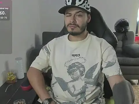 ragnar lothbrok777 online show from April 3, 7:21 pm