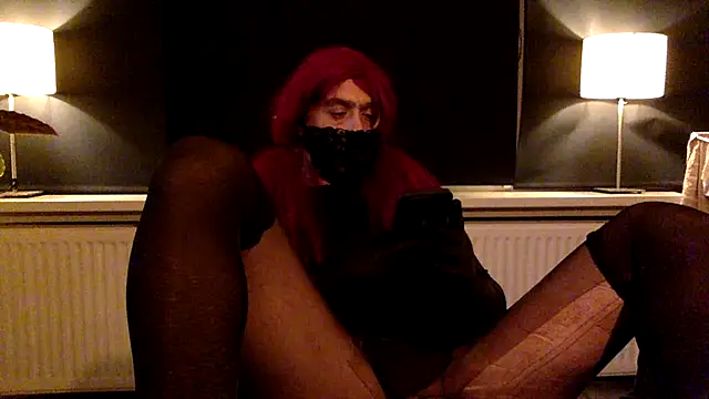 Bleueyez007 online show from October 31, 3:30 am