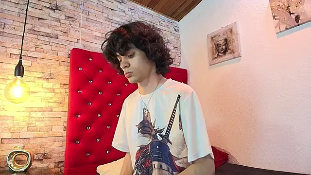 sc0rpius  online show from March 17, 7:26 pm