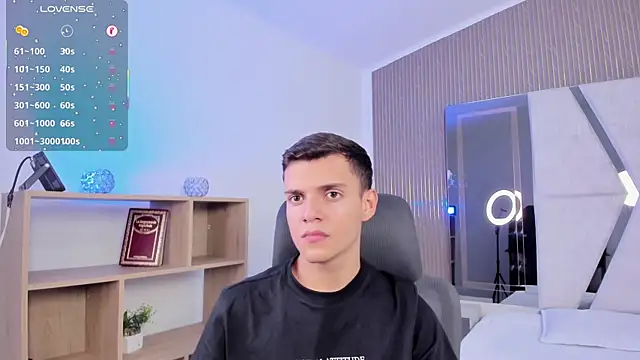 JacobRoberts1 online show from November 19, 8:30 pm