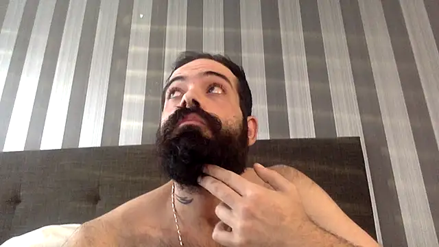 Snapshot of guccititi chatting on September 11, 10:20 pm guccititi online show from September 11, 10:20 pm