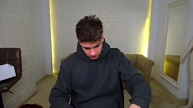 MaxKaiden online show from February 3, 5:49 am