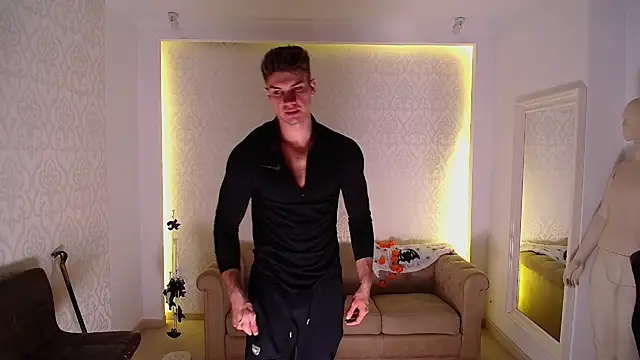 MaxKaiden online show from November 4, 6:14 am