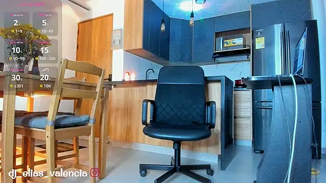 fitnolan online show from April 18, 11:48 pm