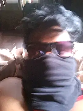 Snapshot of samdavid162 chatting on March 1, 3:53 am samdavid162 online show from March 1, 3:53 am