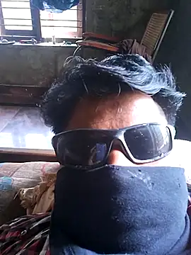 Snapshot of samdavid162 chatting on February 25, 8:36 am samdavid162 online show from February 25, 8:36 am