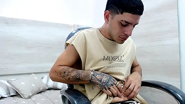 prankish boy online show from March 5, 5:07 am