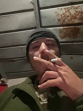 Lovemilfsxh online show from November 17, 11:30 pm