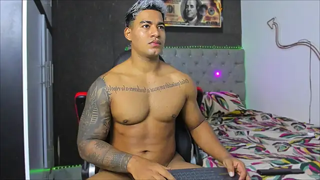 luigi hot  online show from April 1, 5:21 pm