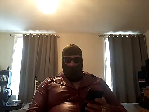 Snapshot of leatherloverman chatting on October 1, 9:46 am leatherloverman online show from October 1, 9:46 am