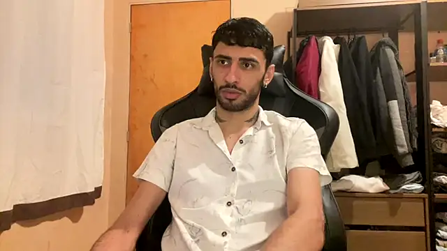 Snapshot of iendriw chatting on October 8, 3:33 am iendriw online show from October 8, 3:33 am