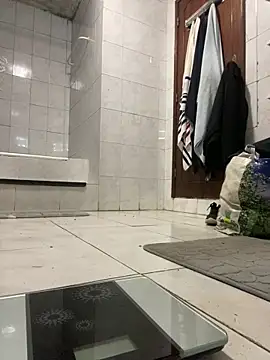 rogerdik76 online show from February 18, 6:44 am