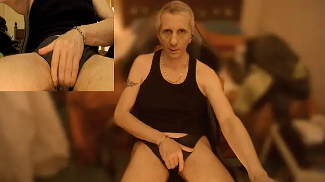 maxdaddy690 online show from January 18, 11:22 pm