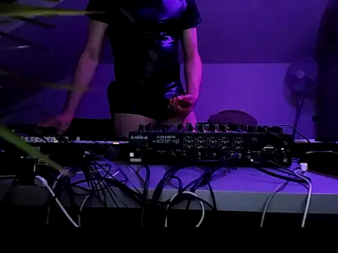 gryzoon online show from June 10, 12:23 am