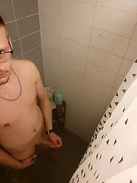 luckyluuk25 online show from October 7, 6:12 pm