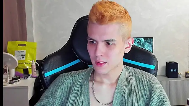 TravisRevas online show from March 5, 7:50 pm