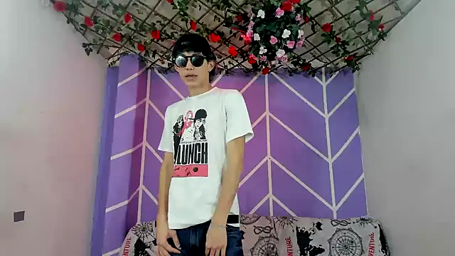 Maxxi hot23 online show from October 11, 8:13 pm